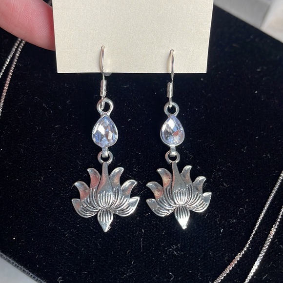 Sterling silver lotus flower earrings crystal drop - Picture 1 of 13